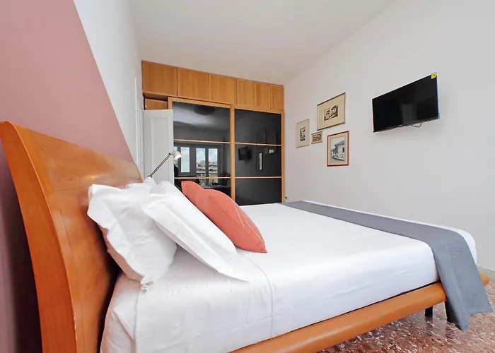 Comfy For Family Next To Metro Apartment *