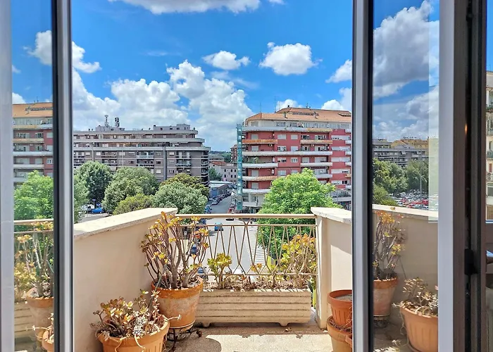 Apartment Comfy For Family Next To Metro Rom